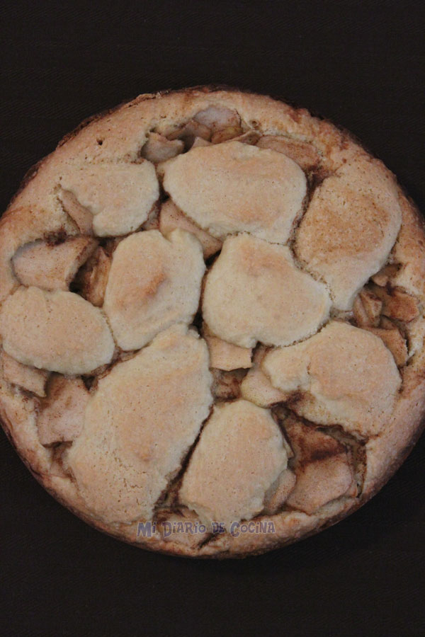 Apple kuchen (German cake)