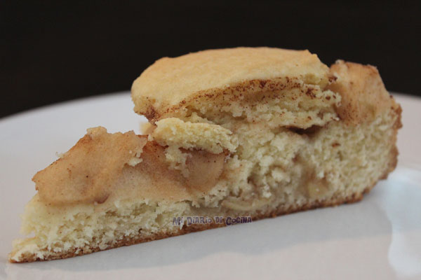 Apple kuchen (German cake)