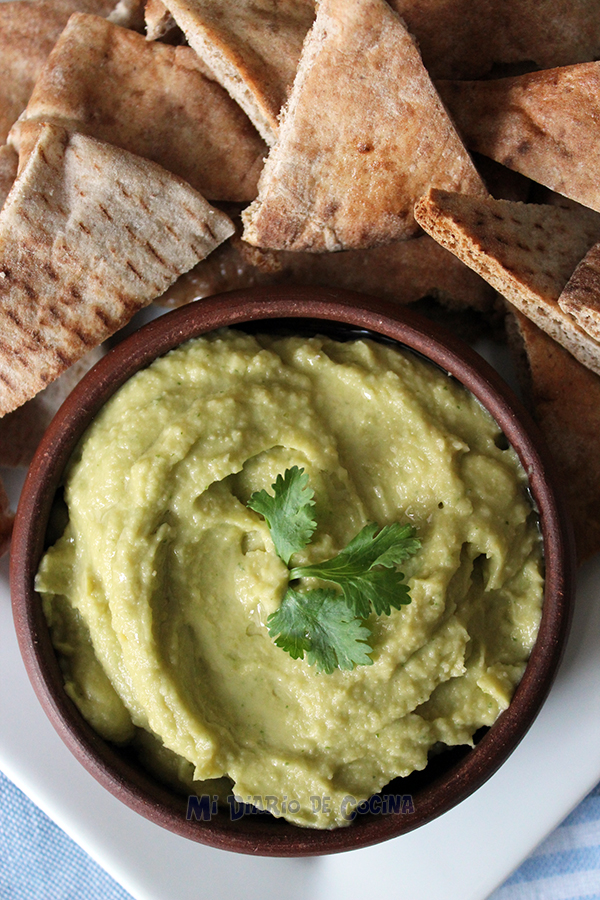 Hummus with avocado