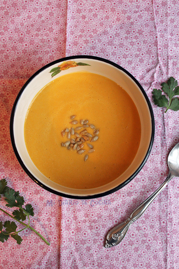 Sopa de zapallo y leche de coco