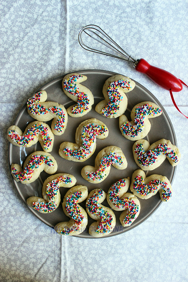 Stir in flour mixture until combined. Christmas Cookies Lemon : Lemon S Cookies Mi Diario De Cocina