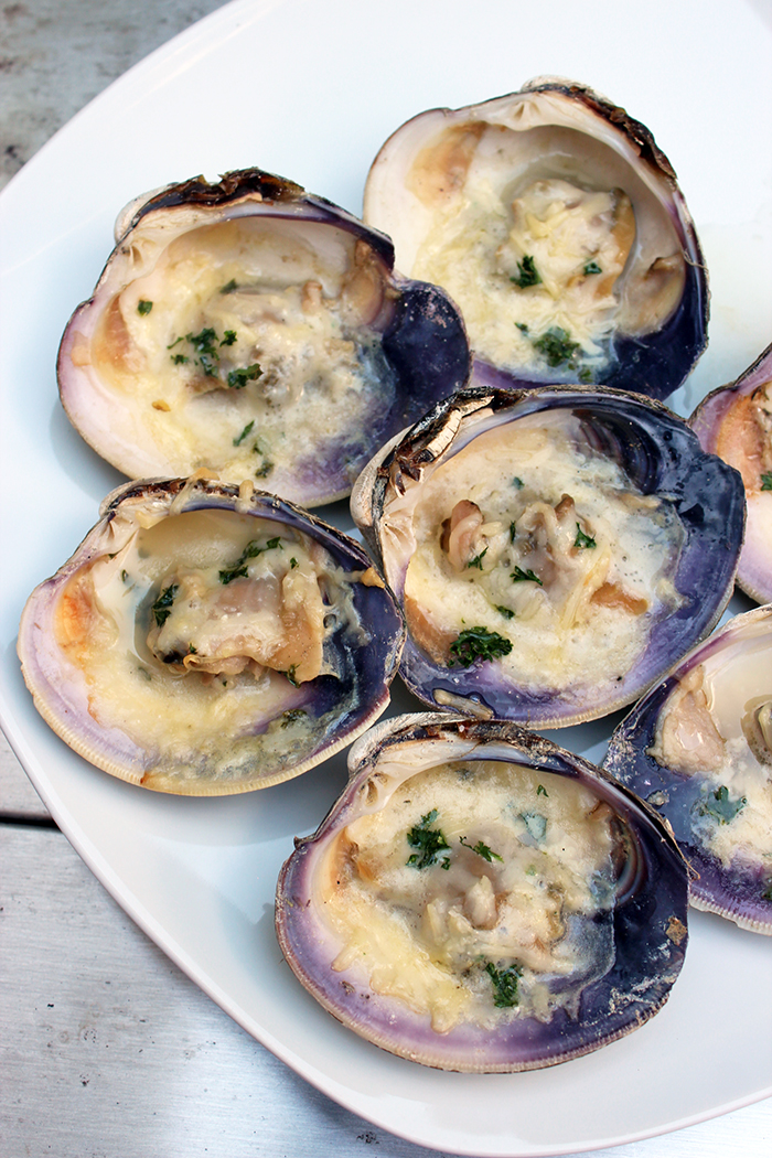 Parmesan-clams-with-yucateco-sauce04