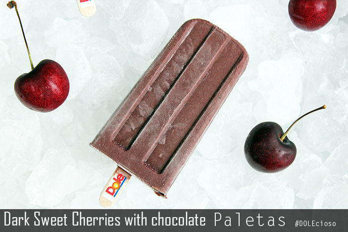 Dark-sweet-cherries-with-chocolate-paletas01