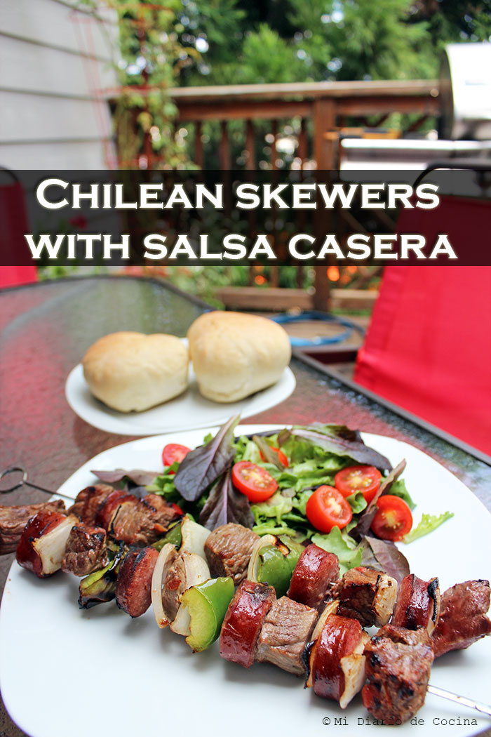 Chilean skewers with salsa casera