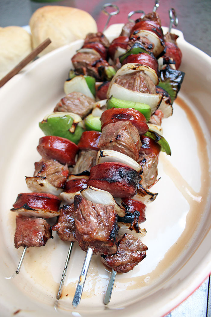 Chilean-skewers-with-homemade-sauce03