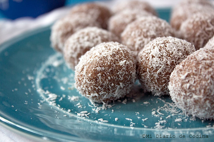 Chocolate almond protein balls