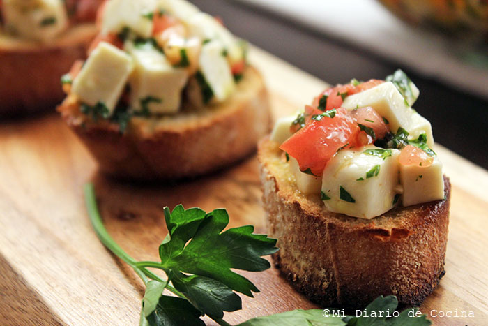 Crostini with white cheese
