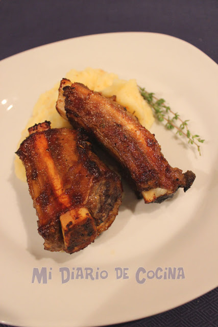 Costillar de cerdo con puré picante