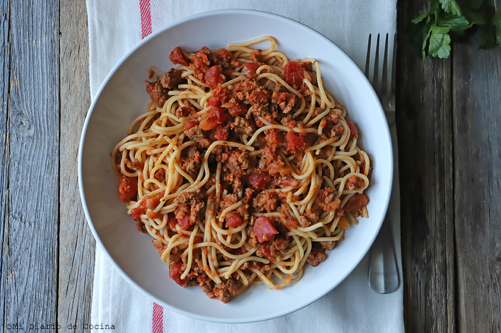 Spaghetti con salsa boloñesa