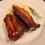 Costillar de cerdo con puré picante