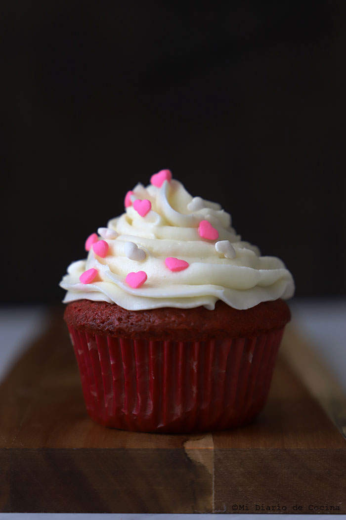 Featured image of post Fotos De Un Cupcake : A pngtree oferece mais de cupcake imagens png e vetoriais, assim como imagens de clipart transparentes e arquivos psd.