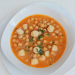 Chickpeas with scallops