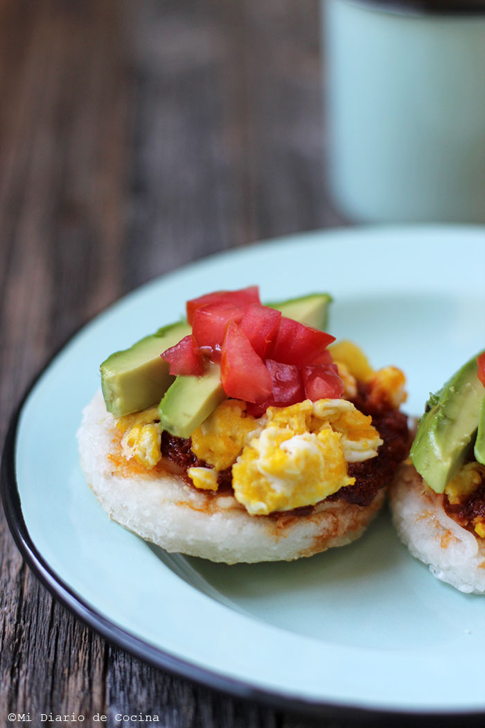 Arepas with mozzarella, chorizo, egg, and avocado \u2013 Mi Diario de Cocina Arepas with mozzarella, chorizo, egg, and avocado \u2013 Mi Diario de Cocina