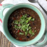 Sopa de porotos negros (frijoles)